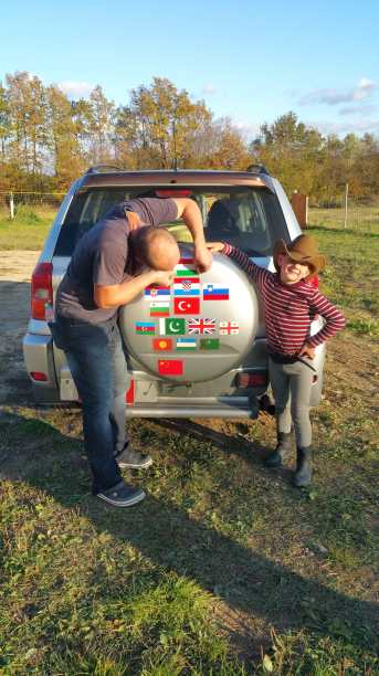 Tibi placing the Hungarian flag with Bator's help